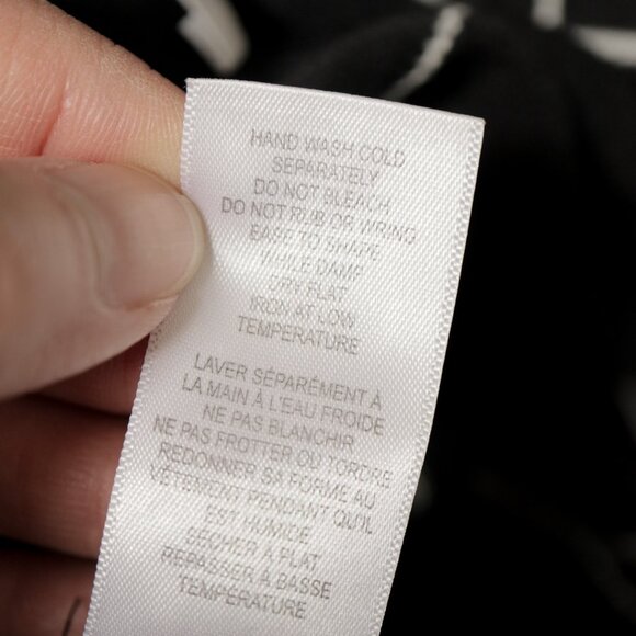 Black Grid Pattern Thin Sweater 🐈‍⬛ CLEO - Picture 5 of 6